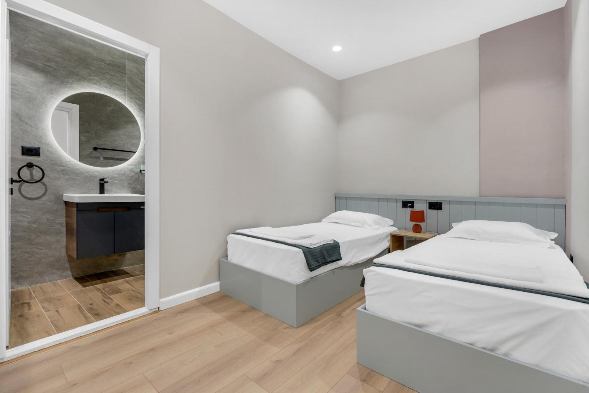 The Nook City Centre En Suite ベラト エクステリア 写真